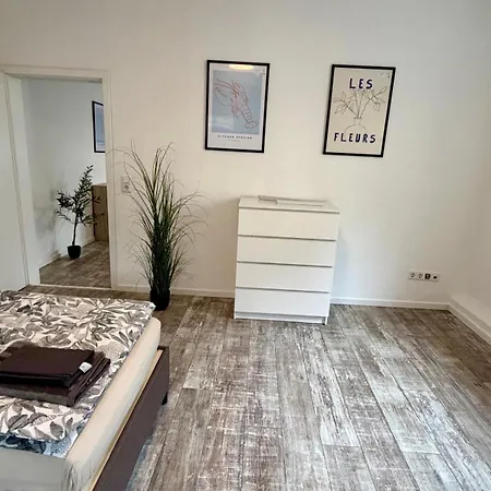 Modernes Im Gruenen Apartment *